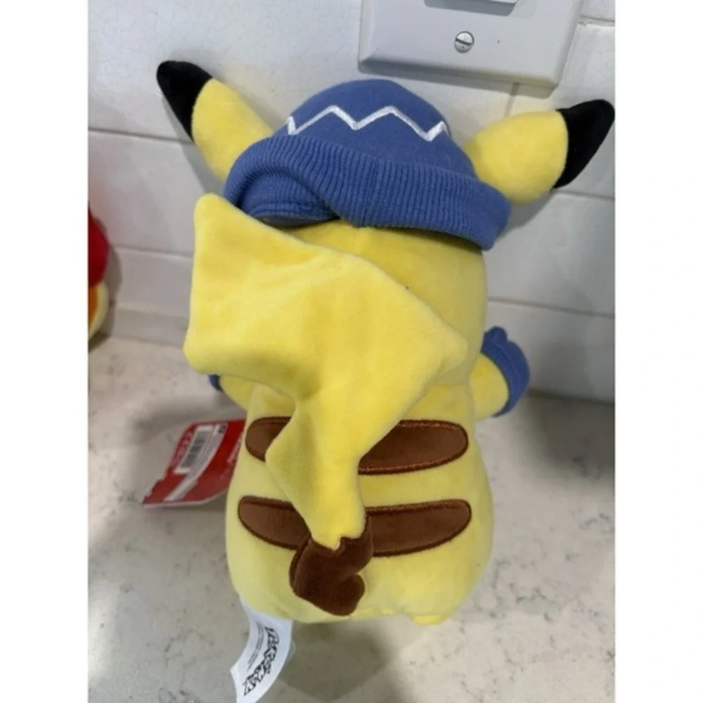 NWT Pokemon Plush Stuffed Animal Holiday 2024‎ PIKACHU Jazwares Nintendo